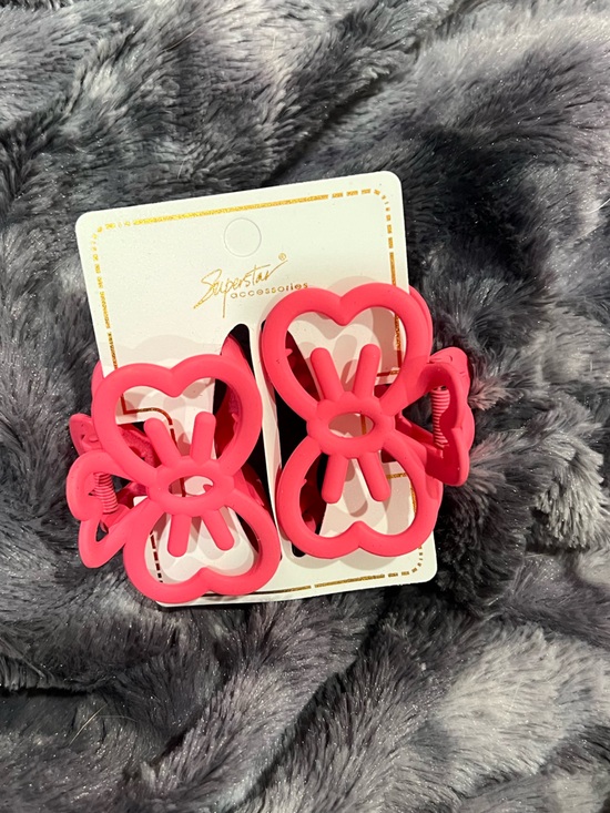 Superstar accessories Accessories - Pink Butterfly HK Hair Claw Clips - Set of 2